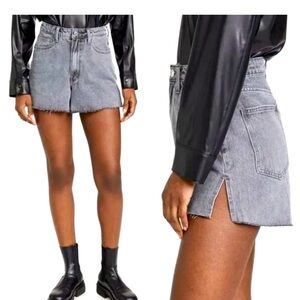 We WORE WHAT NWT THE BOYFRIEND SHORT RIGID DENIM ZWB WASHED GREY
